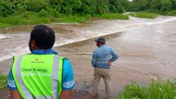 The PKP team inspect a river crossing on a trip to Sola4Skuls project sites